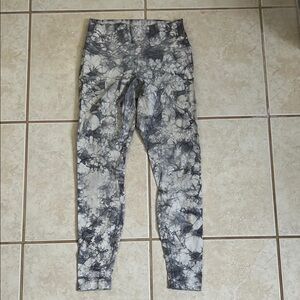 Lululemon  high rise Wunder under luxstreme 25’ tight. Tie-dye.